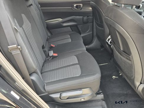 Certified 2026 Kia Sorento LX FWD image 16