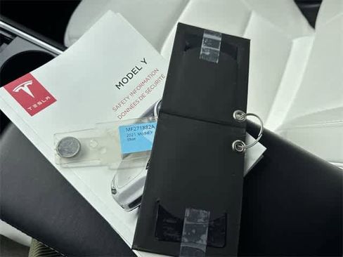 Used 2021 Tesla Model Y Long Range image 29