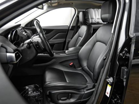 Used 2018 Jaguar F-PACE Premium AWD/4WD image 35