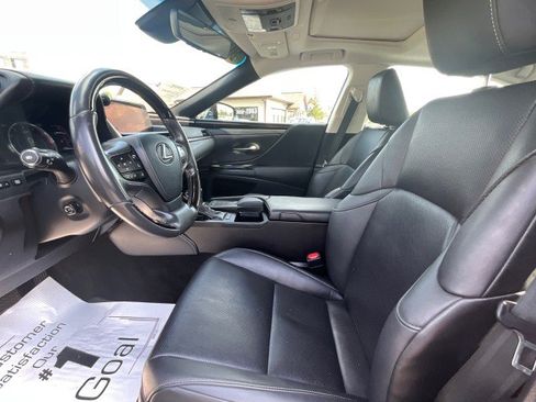 Used 2020 Lexus ES 300h w/ Premium Package FWD image 27