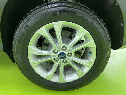 Used 2017 Ford Escape SE image 15