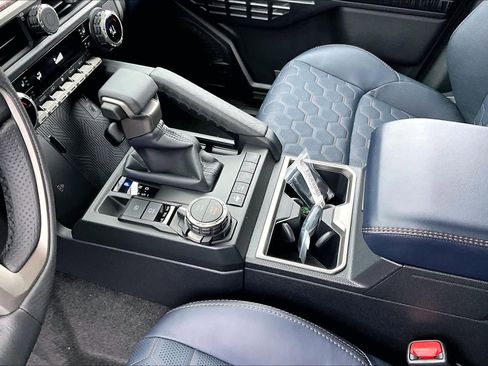 New 2026 Toyota 4Runner 4WD image 7