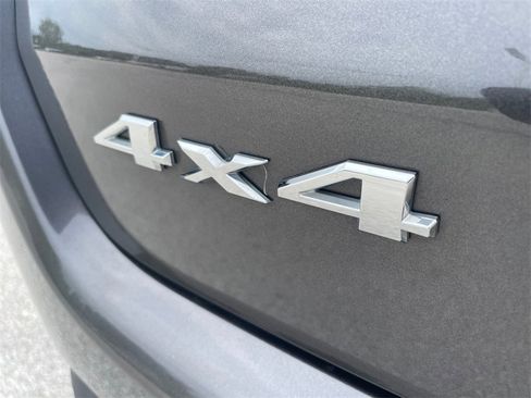 Used 2024 Jeep Compass Limited image 37