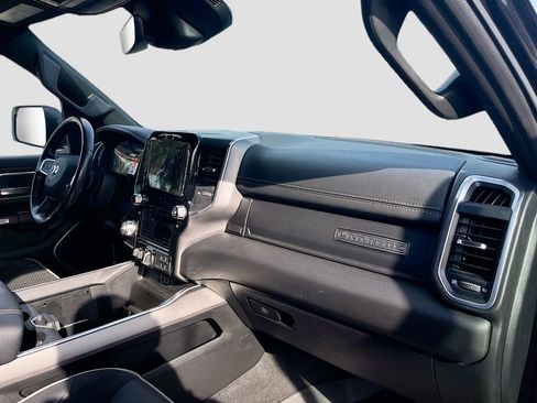 Used 2023 RAM 1500 Laramie RWD image 29