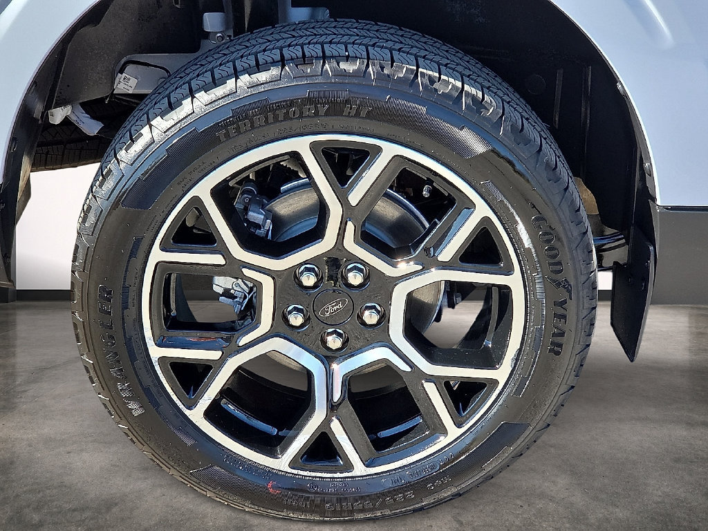 Used 2025 Ford Maverick Lariat w/ 4K Tow Package AWD/4WD image 7