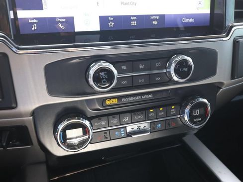 Used 2022 Ford F450 Lariat w/ Lariat Ultimate Package AWD/4WD image 23