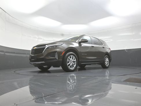 Used 2023 Chevrolet Equinox LT AWD/4WD image 11