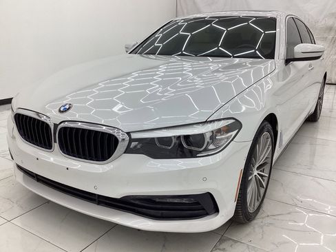 Used 2017 BMW 530i RWD image 1