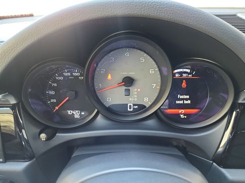 Certified 2019 Porsche Macan S AWD/4WD image 32