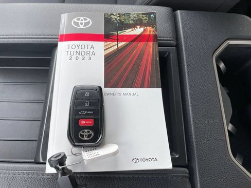 Used 2023 Toyota Tundra SR5 w/ SR5 Convenience Package AWD/4WD image 29