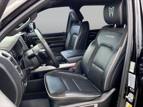 Used 2022 RAM 1500 Laramie w/ Sport Appearance Package AWD/4WD image 8