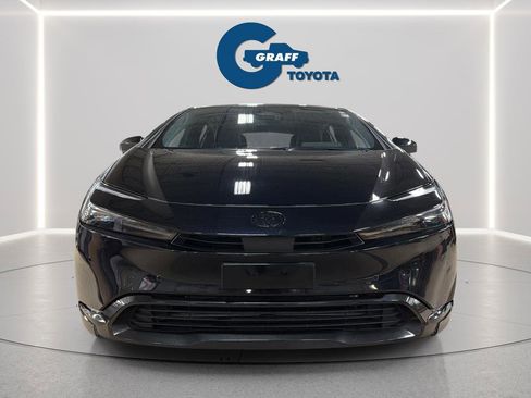 Used 2025 Toyota Prius AWD image 3