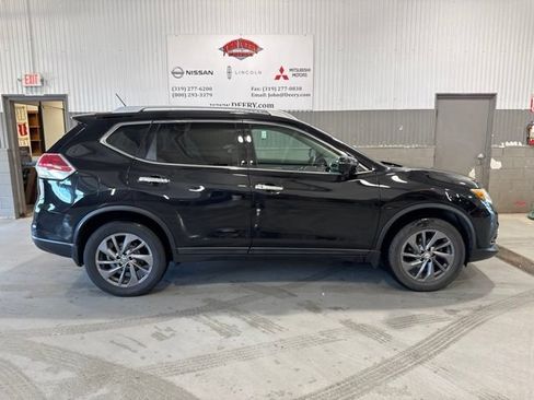 Used 2016 Nissan Rogue SL w/ SL Premium Package AWD/4WD image 3