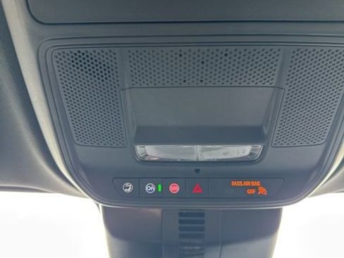 Used 2025 Buick Enclave Sport Touring image 35