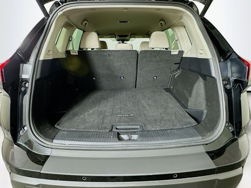 Used 2025 Nissan Rogue SV image 27