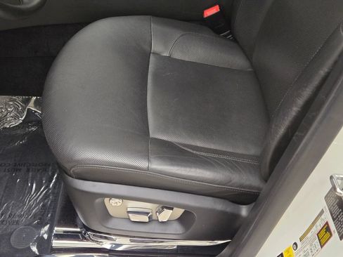 Certified 2012 Rolls-Royce Ghost RWD image 31