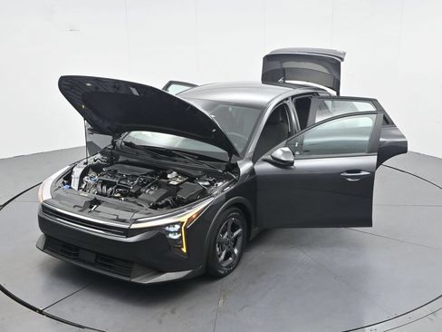 Used 2025 Kia K4 FWD image 49