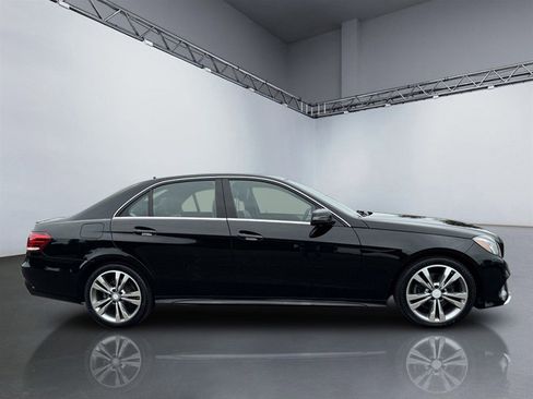 Used 2015 Mercedes-Benz E 350 4MATIC Sedan image 3