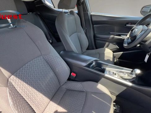 Used 2021 Toyota C-HR LE FWD image 14