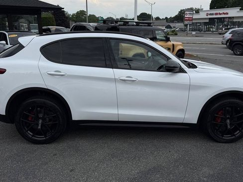 Used 2019 Alfa Romeo Stelvio Sport w/ Quick Order Package 22J Sport AWD/4WD image 20