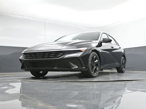 New 2026 Hyundai Elantra Sport image 9