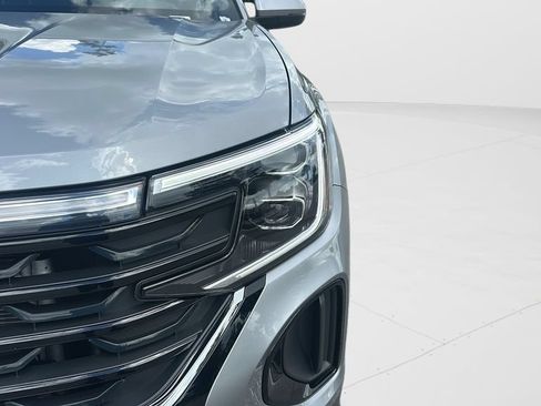 Certified 2026 Volkswagen Atlas Cross Sport SE FWD image 30