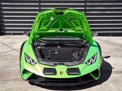 Used 2024 Lamborghini Huracan Sterrato AWD/4WD image 17