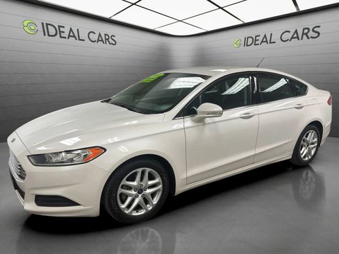 Used 2016 Ford Fusion SE FWD image 1
