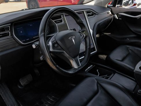 Used 2016 Tesla Model S 70D image 3