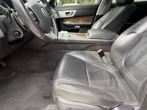 Used 2013 Jaguar XF RWD image 50