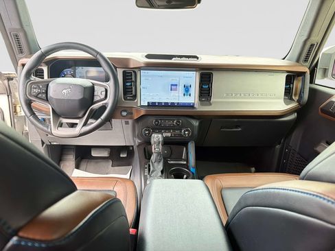Used 2021 Ford Bronco Outer Banks AWD/4WD image 17