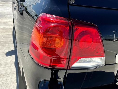 Used 2015 Toyota Land Cruiser image 25