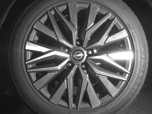 Used 2025 Nissan Altima 2.5 SV FWD image 14