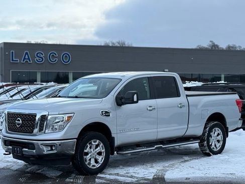Used 2016 Nissan Titan XD image 1