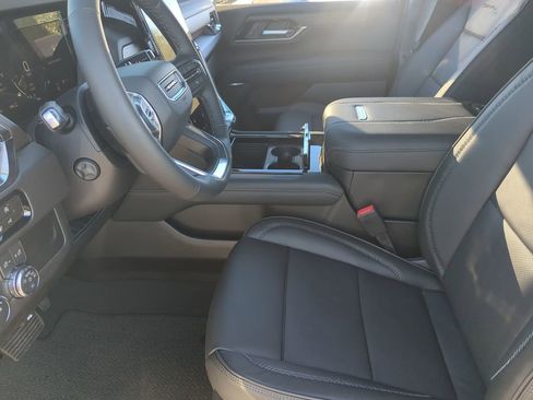New 2026 GMC Yukon XL Denali AWD/4WD image 18