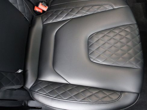 Used 2024 Ford Edge Titanium image 27