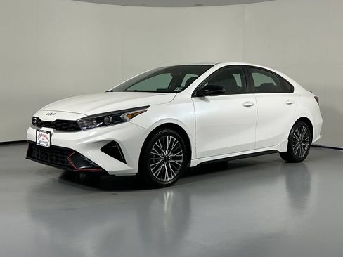 Used 2023 Kia Forte GT-Line FWD image 3