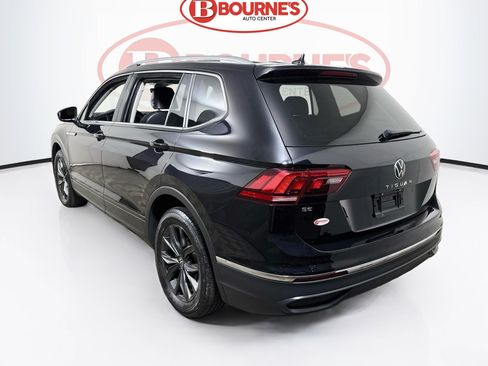 Used 2023 Volkswagen Tiguan SE FWD image 8