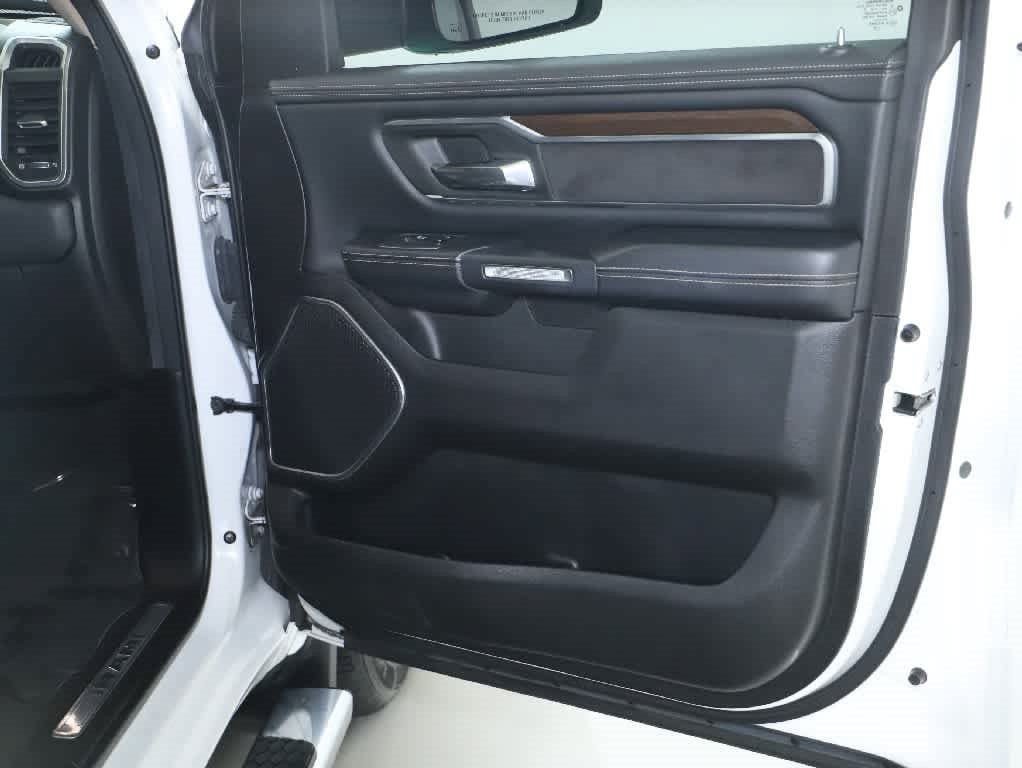 Used 2021 RAM 1500 Laramie AWD/4WD image 33