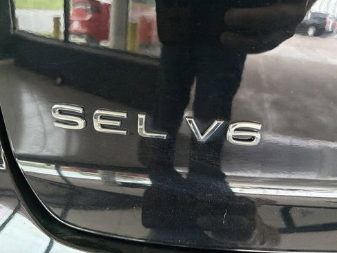 Used 2020 Volkswagen Atlas Cross Sport SEL R-Line image 33