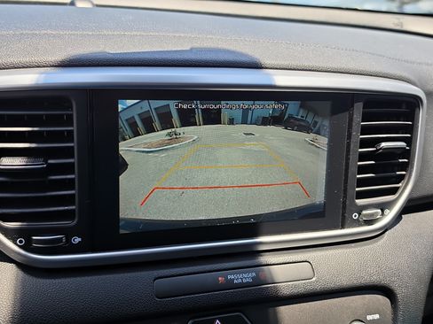 Used 2020 Kia Sportage LX FWD image 23