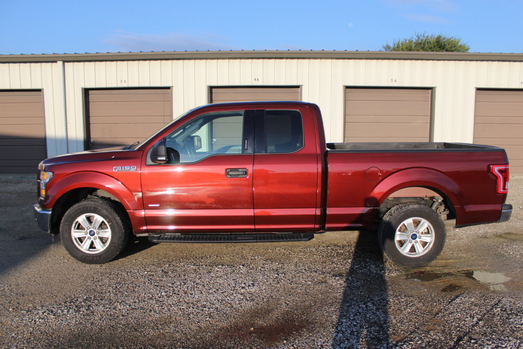 Used 2015 Ford F150 XLT w/ Equipment Group 301A Mid RWD image 3