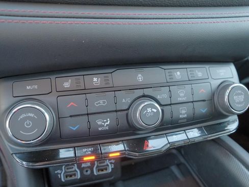 Used 2022 Dodge Durango R/T w/ Blacktop Package image 27