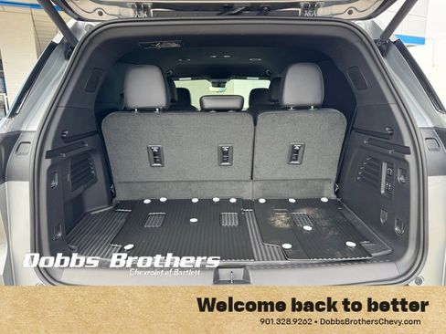 New 2026 Chevrolet Traverse High Country w/ LPO, Floor Liner Package FWD image 35
