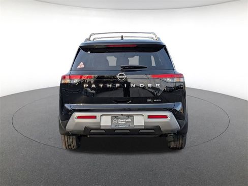 New 2025 Nissan Pathfinder SL image 6