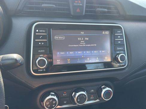 Used 2022 Nissan Versa S FWD image 24