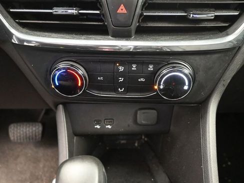 Used 2025 Buick Encore GX Preferred image 26