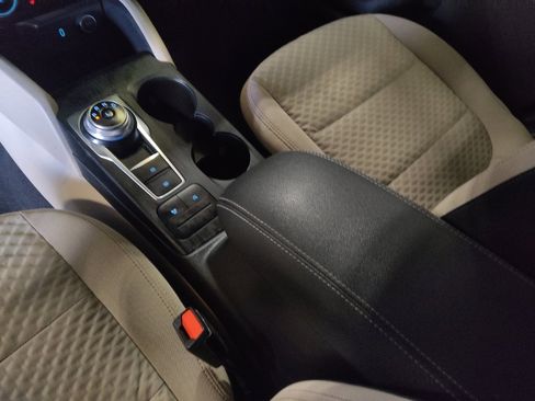 Used 2020 Ford Escape SE image 26