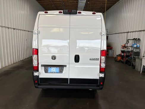 Used 2025 RAM ProMaster 2500 w/ Convenience Group FWD image 6