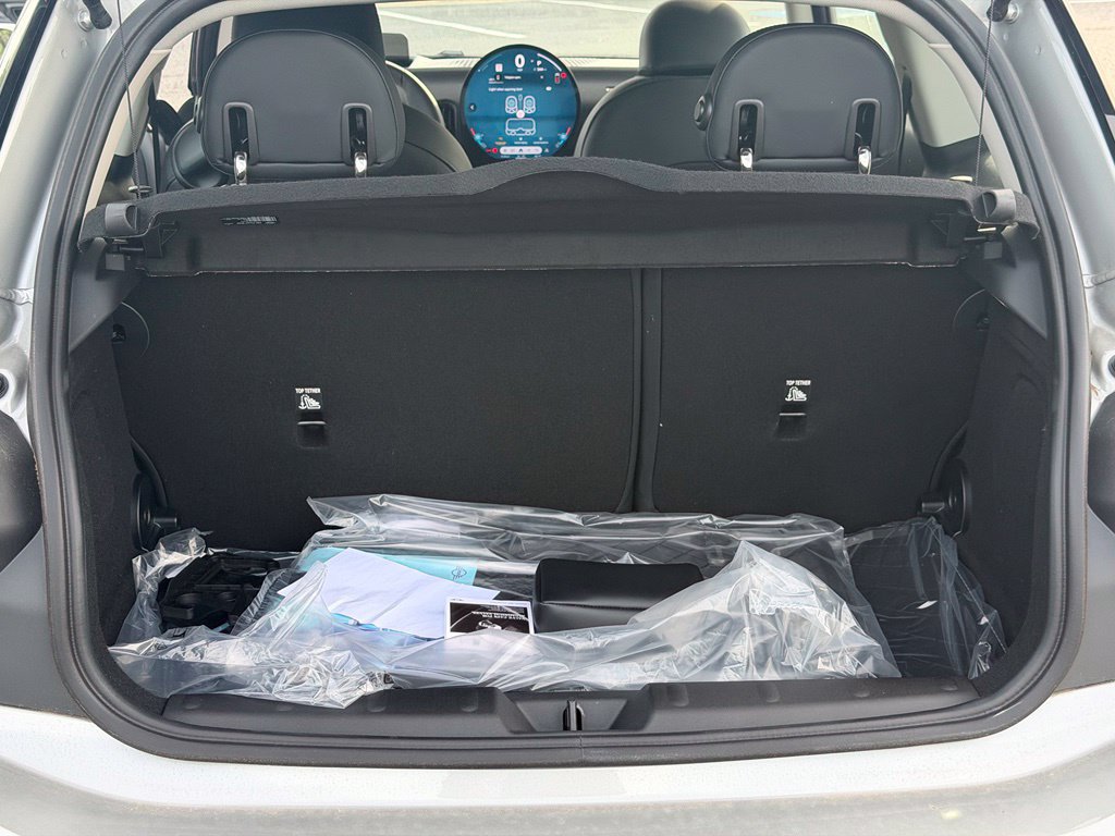 New 2026 MINI Cooper 2-Door Hardtop FWD image 32